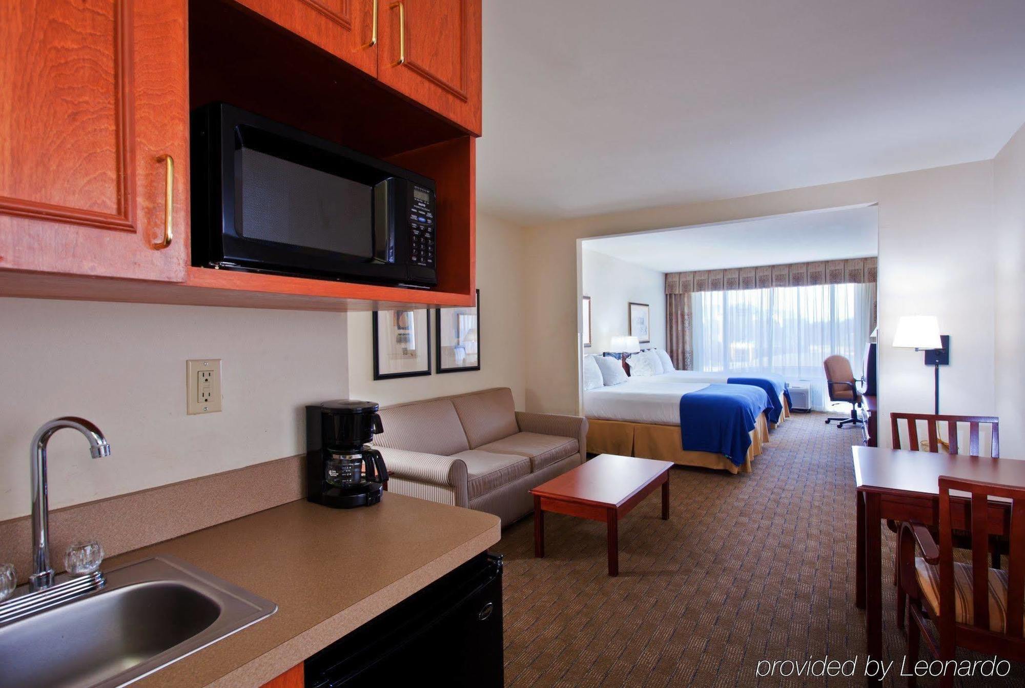 Baymont By Wyndham Bessemer Exterior foto